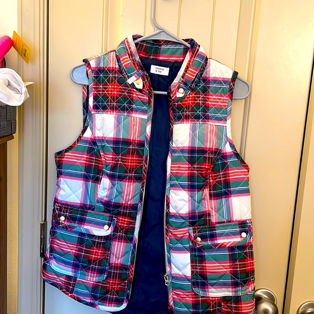 Medium Crown & Ivy, blue white and red vest